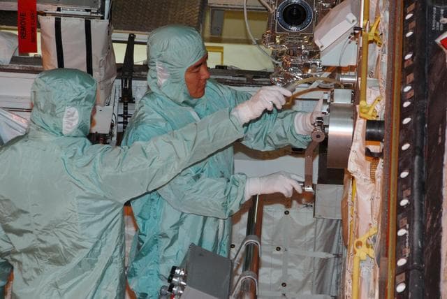 NASA image: KSC-07pd2212