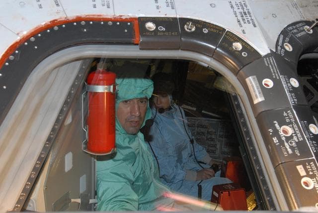 NASA image: KSC-07pd2220