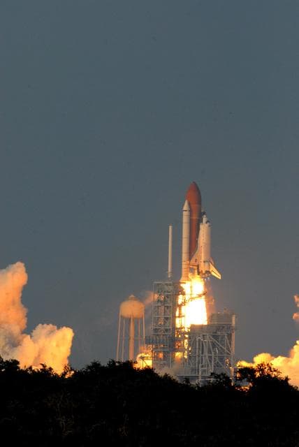 NASA image: KSC-07pd2248