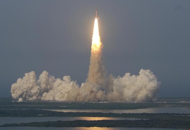 NASA image: KSC-07pd2252