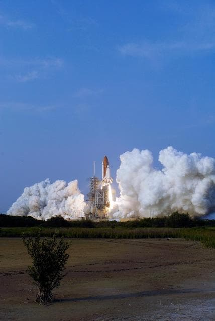 NASA image: KSC-07pd2262