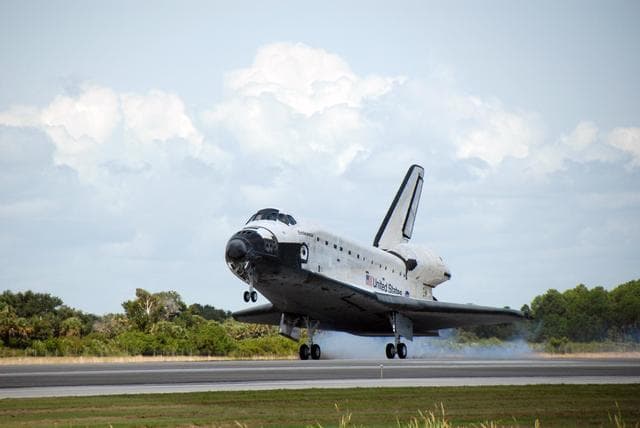NASA image: KSC-07pd2299