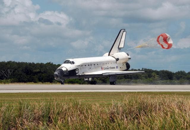 NASA image: KSC-07pd2301