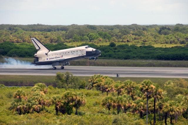 NASA image: KSC-07pd2310