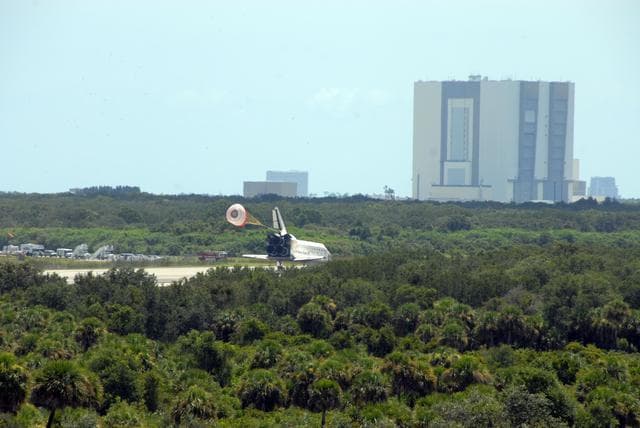 NASA image: KSC-07pd2313