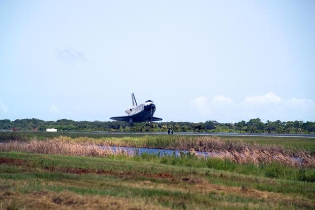 NASA image: KSC-07pd2329