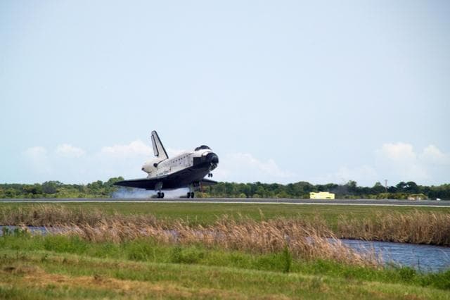 NASA image: KSC-07pd2330