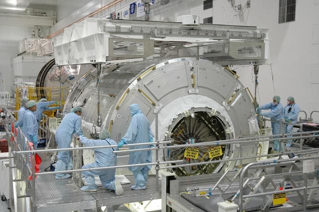 NASA image: KSC-07pd2447