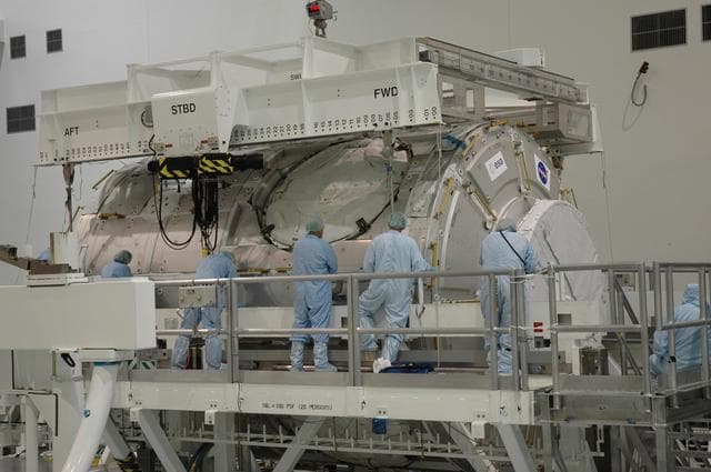 NASA image: KSC-07pd2451