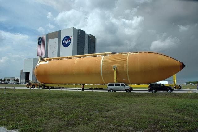 NASA image: KSC-07pd2466