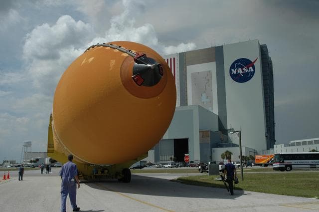 NASA image: KSC-07pd2468
