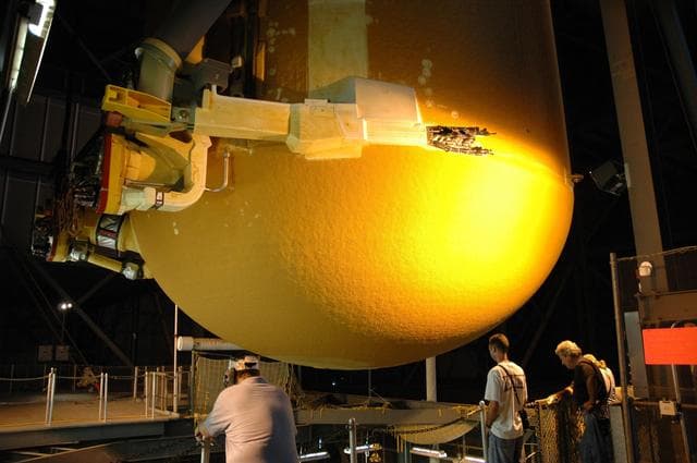 NASA image: KSC-07pd2481