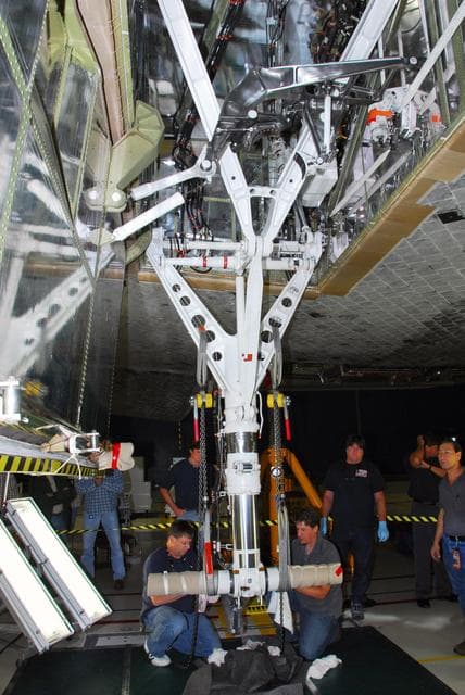 NASA image: KSC-07pd2509