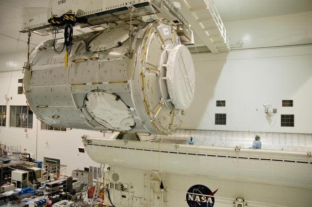NASA image: KSC-07pd2529