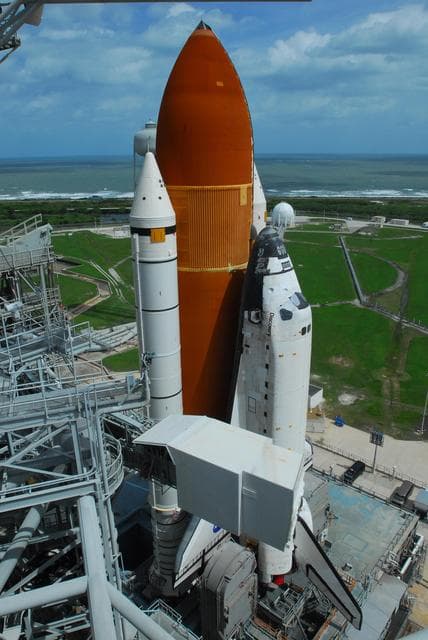 NASA image: KSC-07pd2633