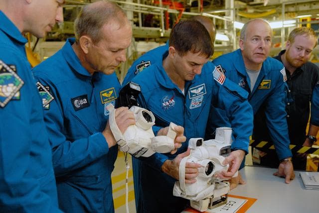 NASA image: KSC-07pd2637