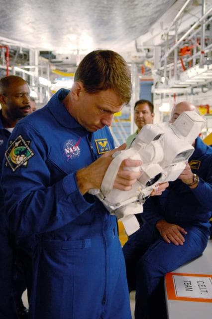 NASA image: KSC-07pd2639