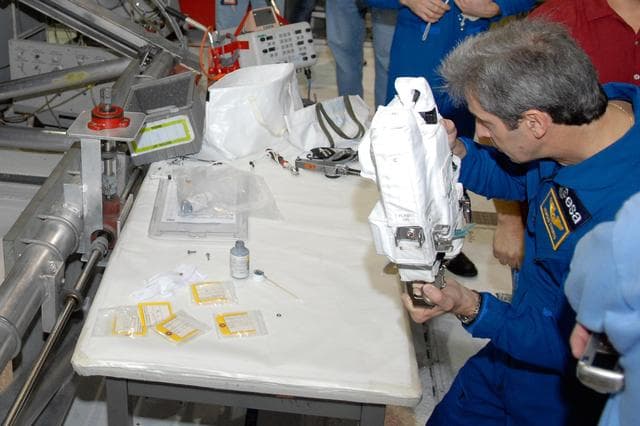 NASA image: KSC-07pd2643
