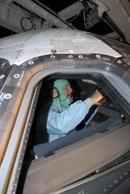 NASA image: KSC-07pd2647