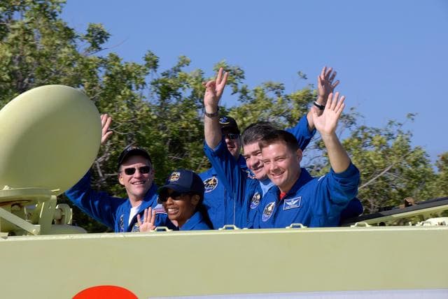 NASA image: KSC-07pd2702