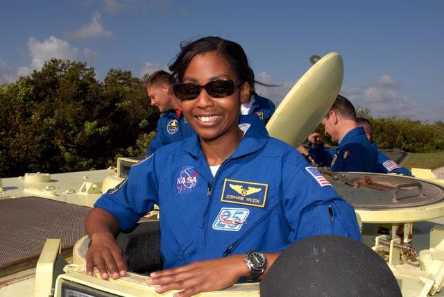 NASA image: KSC-07pd2707
