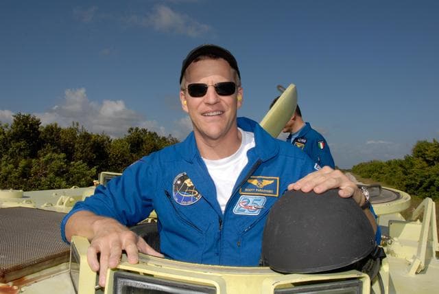 NASA image: KSC-07pd2710