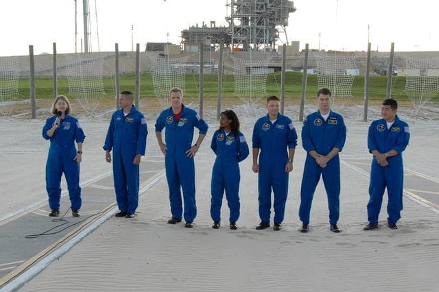 NASA image: KSC-07pd2724