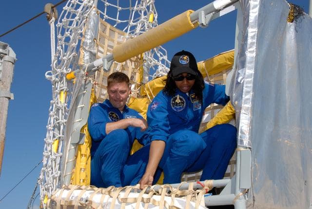 NASA image: KSC-07pd2744