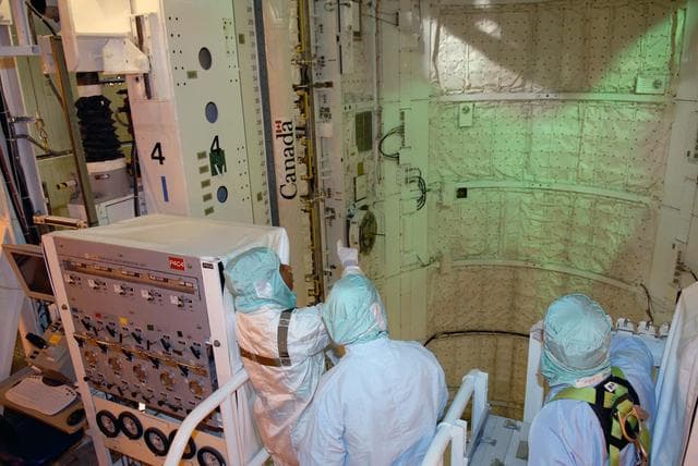 NASA image: KSC-07pd2748