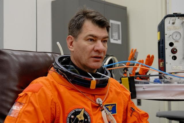 NASA image: KSC-07pd2759