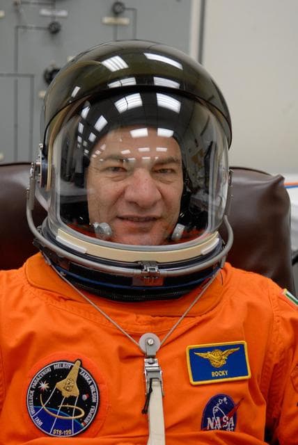 NASA image: KSC-07pd2764