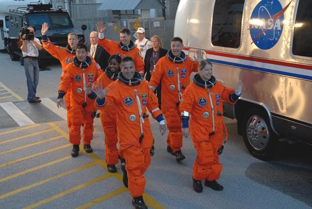 NASA image: KSC-07pd2774