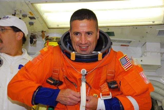 NASA image: KSC-07pd2781