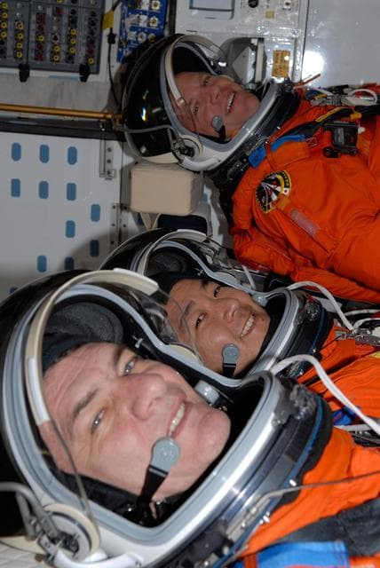 NASA image: KSC-07pd2792