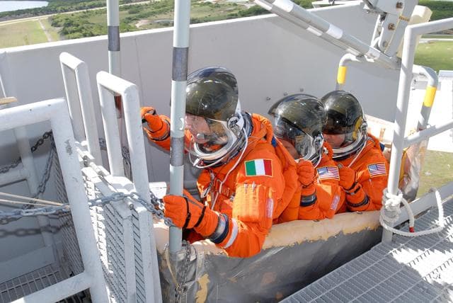 NASA image: KSC-07pd2799