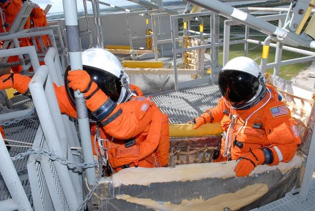 NASA image: KSC-07pd2805