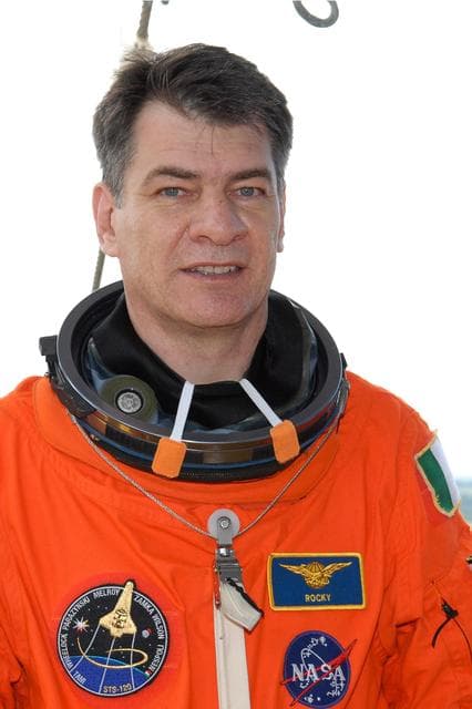 NASA image: KSC-07pd2809