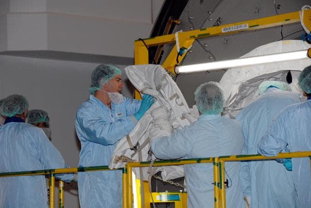 NASA image: KSC-07pd2827