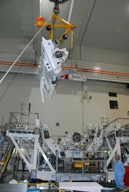 NASA image: KSC-07pd2867