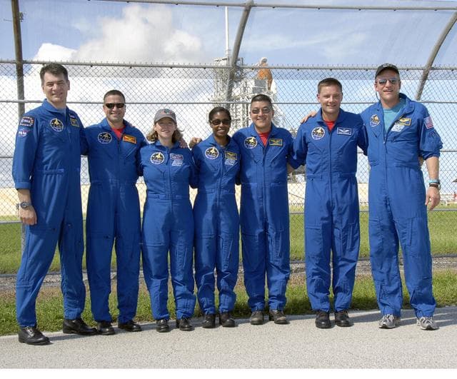 NASA image: KSC-07pd2916