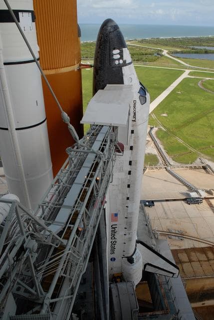 NASA image: KSC-07pd2920