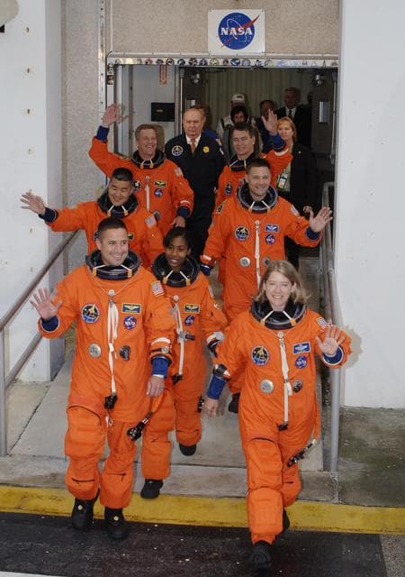 NASA image: KSC-07pd2943