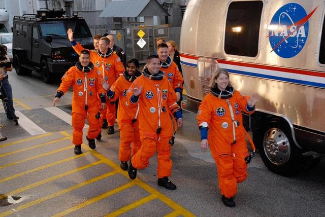 NASA image: KSC-07pd2944