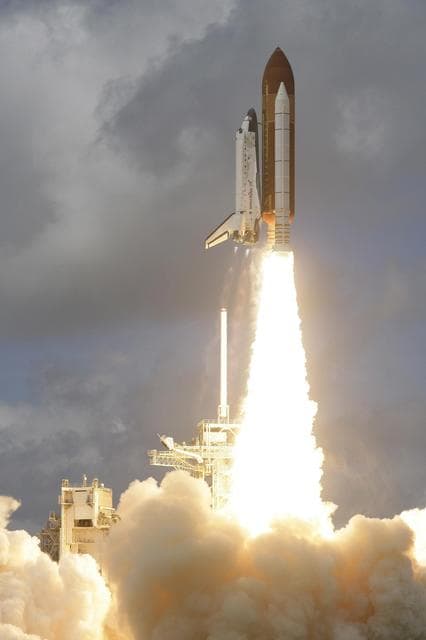 NASA image: KSC-07pd2947