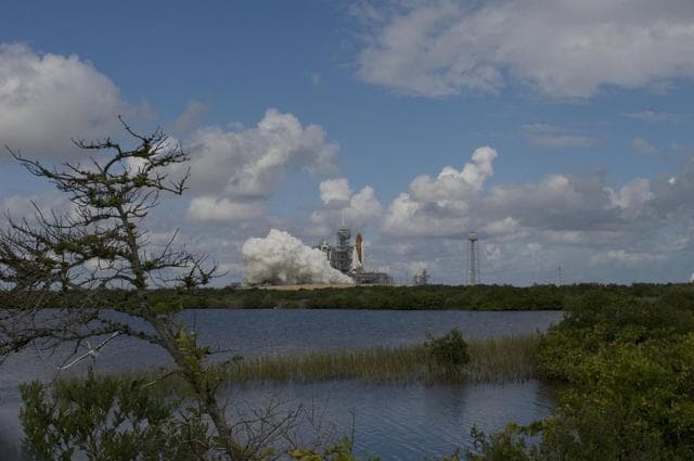NASA image: KSC-07pd2957