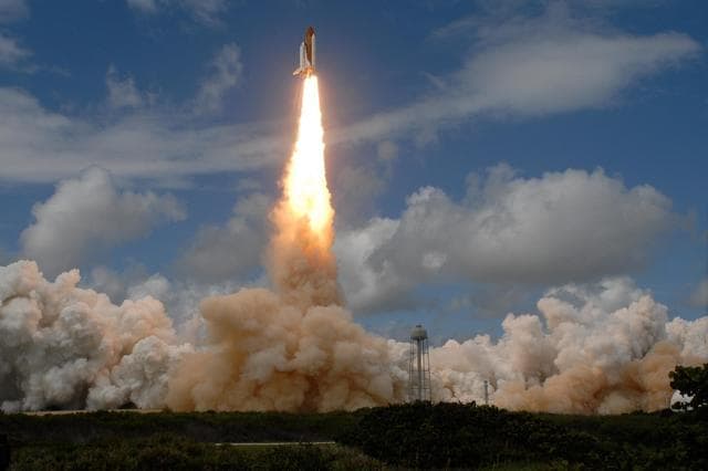 NASA image: KSC-07pd2960