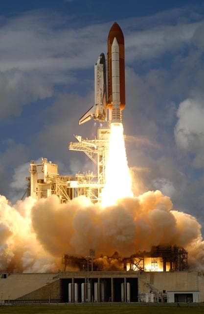 NASA image: KSC-07pd2972