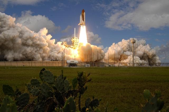 NASA image: KSC-07pd2974