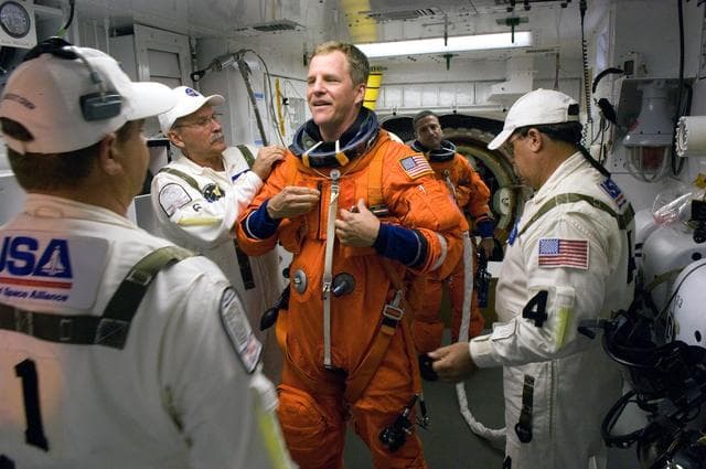 NASA image: KSC-07pd2979