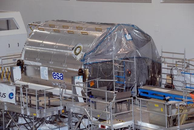 NASA image: KSC-07pd3012